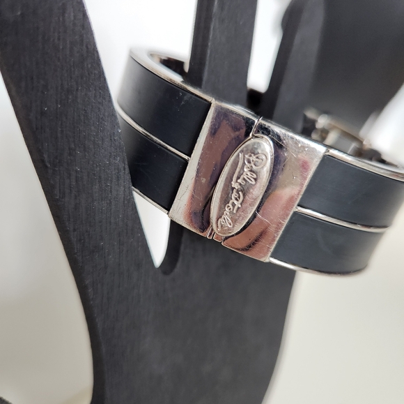 Womens Belle Etoile hinged bangle bracelet - Picture 3 of 7
